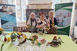 Wielkanocny stół w rękach Aktywnych Wrocławianek.