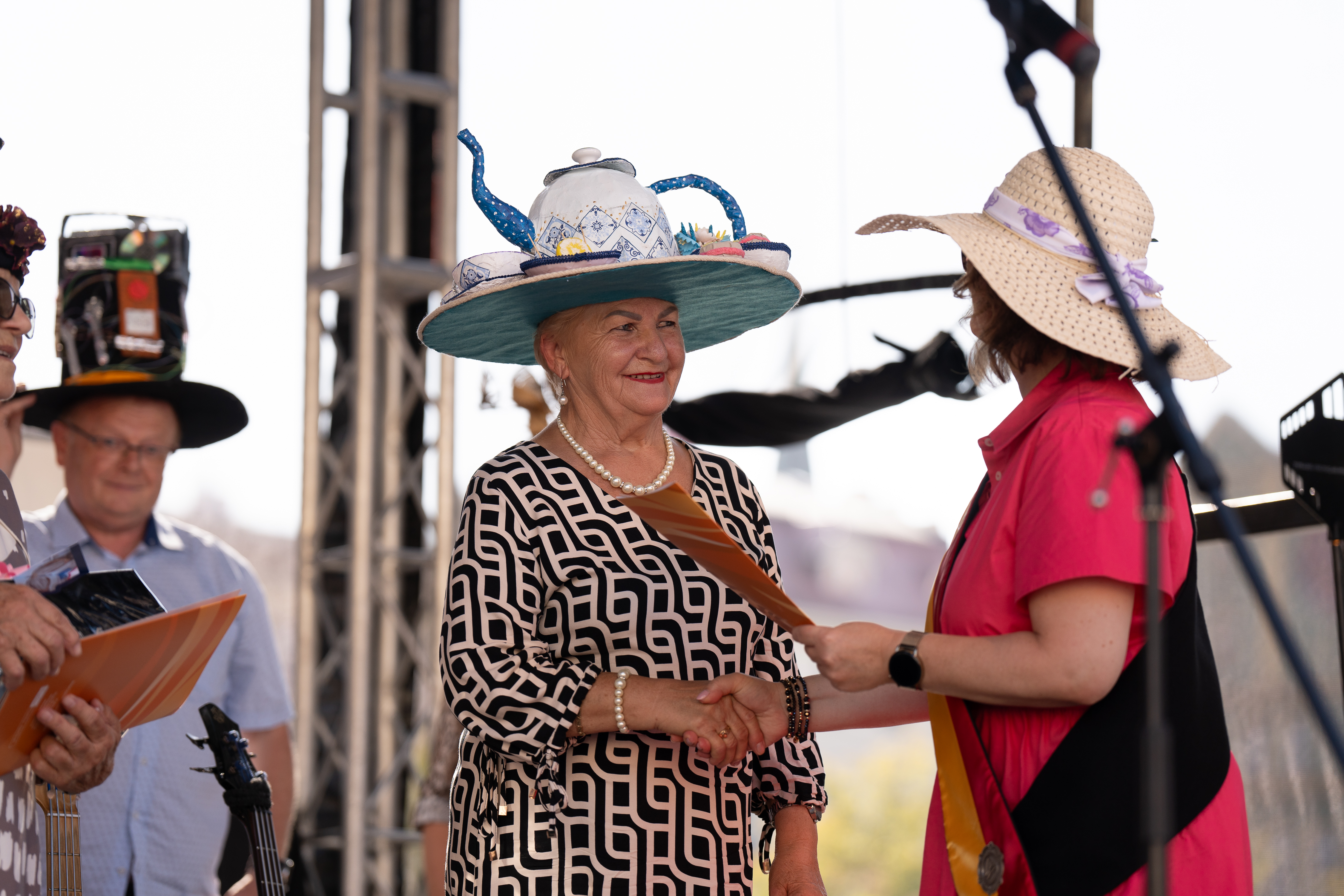 Na zdjęciu nagrodzona Zenobia Pyciarz