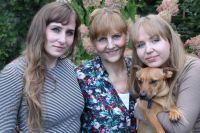 zdjęcie kobiety i dwóch córek 