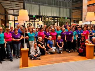 Międzypokoleniowe warsztaty taneczne w Capitolu.