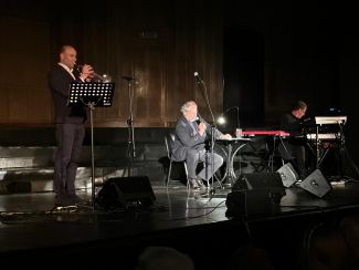 Znak Pokoju. Spektakl słowno-muzyczny z udziałem Andrzeja Grabowskiego i artystów muzyków.