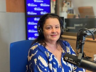  Beata Osińska w studiu radia.