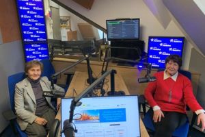 Ewa Rapacz i Halina Nogaj w studiu Radia Rodzina.